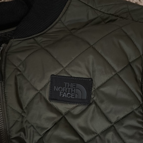 The coat dosent fit me - Picture 2 of 4